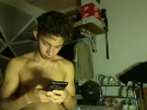 Snapshot of ferchitibellako chatting on 10-25-25, 05:04 ferchitibellako online show from 10-25-25, 05:04