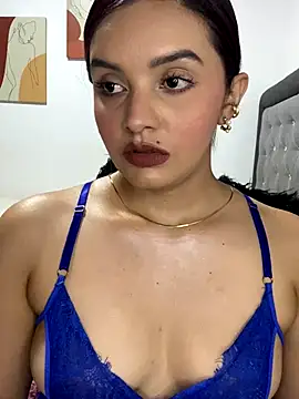 Melanyprada online show from 12-15-25, 03:33