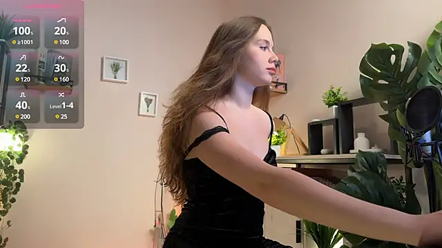 Snapshot of Julie_Rhodes chatting on 02-18-25, 12:49 Julie Rhodes online show from 02-18-25, 12:49