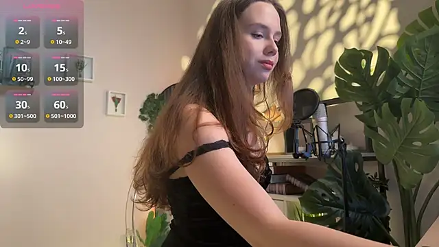 Snapshot of Julie_Rhodes chatting on 02-23-25, 12:59 Julie Rhodes online show from 02-23-25, 12:59