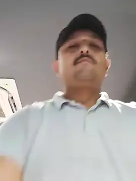 Akhil3290 online show from 01-22-25, 04:23