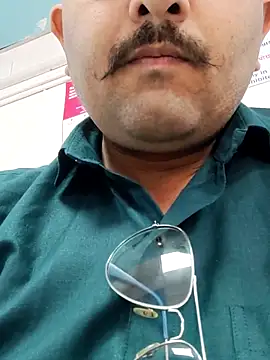 Akhil3290 online show from 03-13-25, 07:31