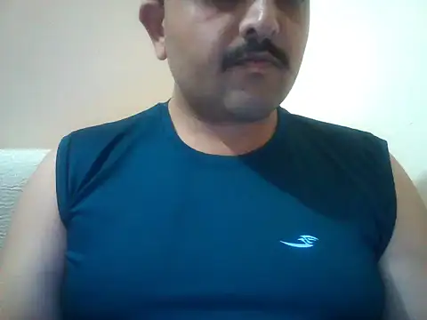 Snapshot of Akhil3290 chatting on 04-08-26, 03:01 Akhil3290 online show from 04-08-26, 03:01