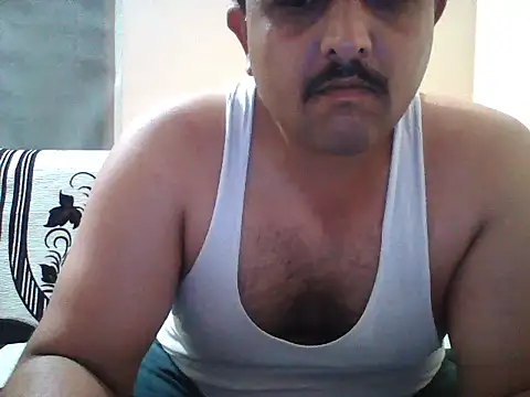 Snapshot of Akhil3290 chatting on 04-27-26, 03:32 Akhil3290 online show from 04-27-26, 03:32
