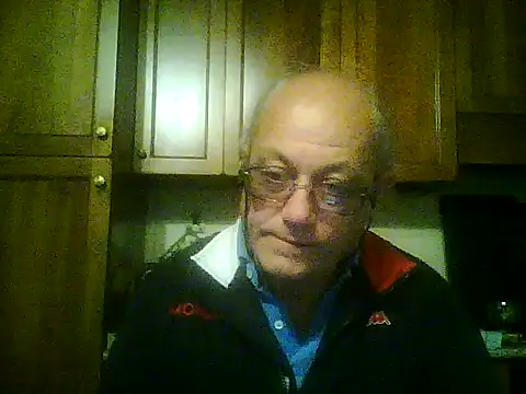 Snapshot of gianbragallini chatting on 10-10-25, 08:08 gianbragallini online show from 10-10-25, 08:08