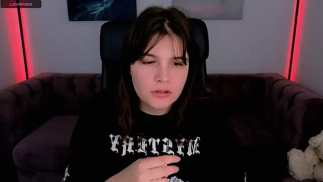 Ruyjin Choi online show from 10-19-25, 10:38