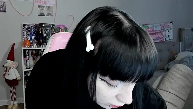 SweetieMollyy online show from 11-24-25, 09:53