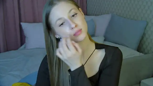 BritneyCruze online show from 02-20-25, 08:50