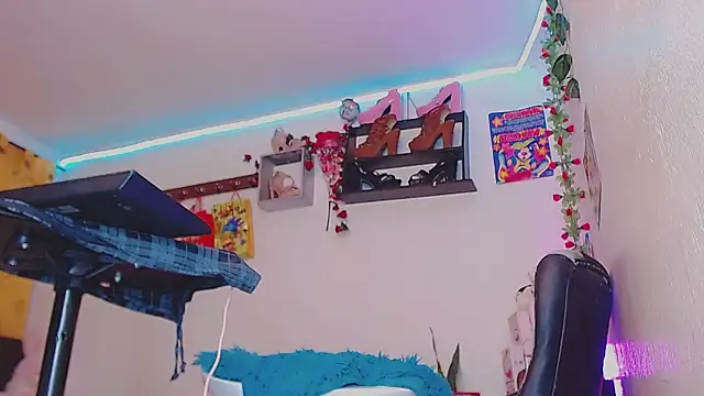  Fernanda Sanchez online show from 12-02-24, 01:58