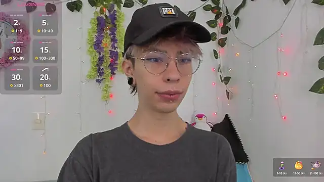 Snapshot of _Jakke chatting on 12-07-24, 03:30 Jakke online show from 12-07-24, 03:30