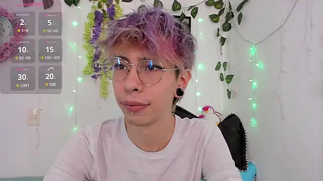 Snapshot of _Jakke chatting on 12-11-24, 09:12 Jakke online show from 12-11-24, 09:12