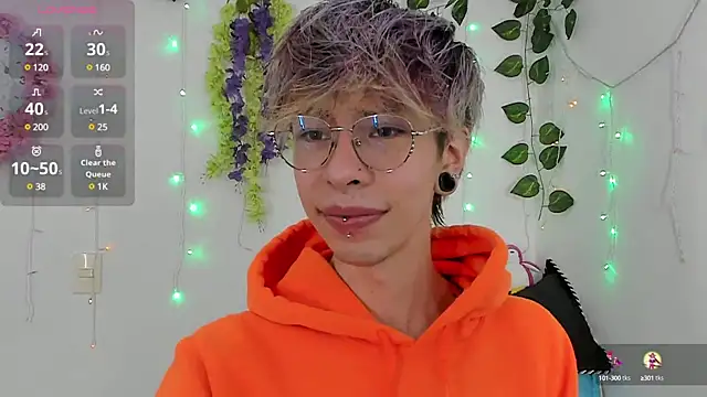 Snapshot of _Jakke chatting on 12-29-24, 10:03 Jakke online show from 12-29-24, 10:03