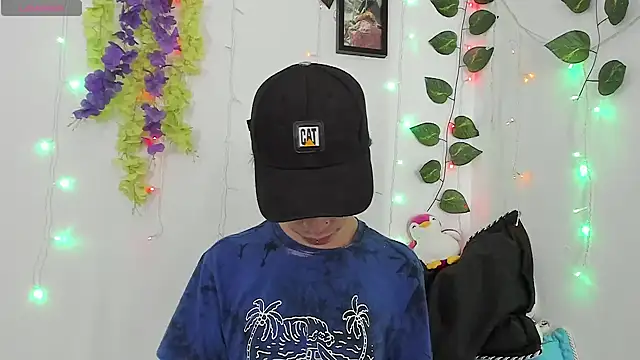 Snapshot of _Jakke chatting on 01-05-25, 09:14 Jakke online show from 01-05-25, 09:14