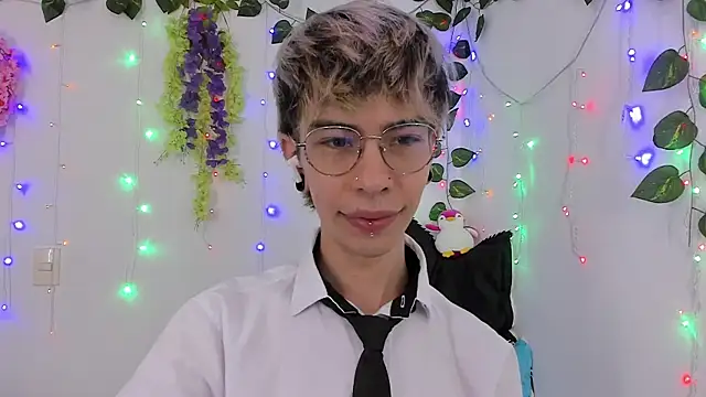 Snapshot of _Jakke chatting on 01-26-25, 05:02 Jakke online show from 01-26-25, 05:02