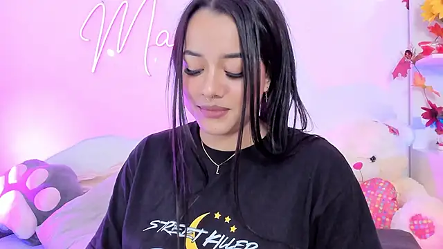 Snapshot of MaddyParisi chatting on 12-04-24, 09:18 MaddyParisi online show from 12-04-24, 09:18