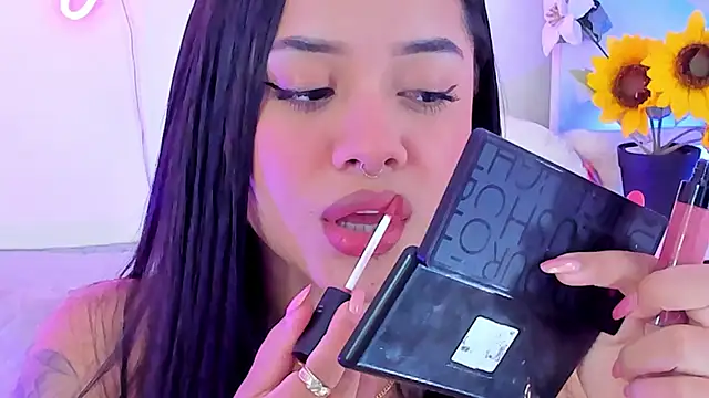 Snapshot of MaddyParisi chatting on 01-29-25, 06:43 MaddyParisi online show from 01-29-25, 06:43