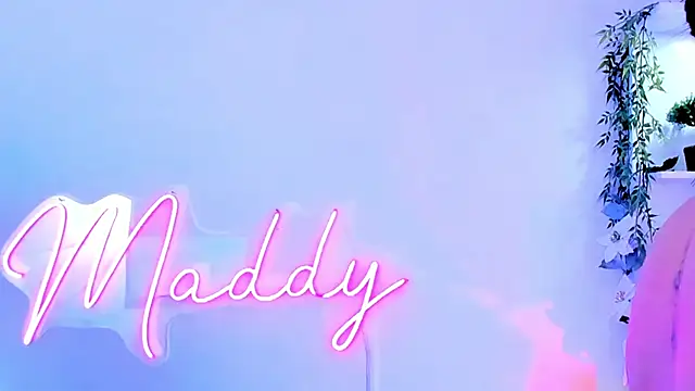 Snapshot of MaddyParisi chatting on 02-05-25, 01:47 MaddyParisi online show from 02-05-25, 01:47