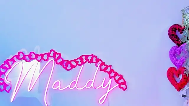 Snapshot of MaddyParisi chatting on 02-15-25, 11:39 MaddyParisi online show from 02-15-25, 11:39