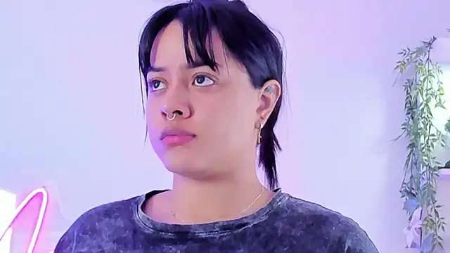 Snapshot of MaddyParisi chatting on 03-21-25, 04:28 MaddyParisi online show from 03-21-25, 04:28