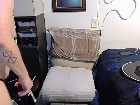 ChunkyMonkey007 online show from 10-28-25, 09:02