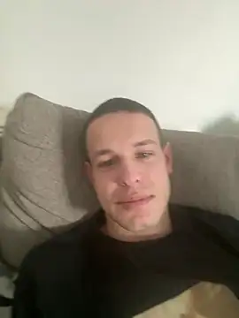 pretty roman online show from 04-28-26, 11:37