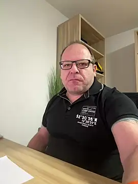 Snapshot of coupleLatinaLovers chatting on 12-16-24, 05:49 coupleLatinaLovers online show from 12-16-24, 05:49