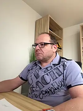 Snapshot of coupleLatinaLovers chatting on 12-17-24, 11:39 coupleLatinaLovers online show from 12-17-24, 11:39