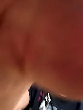 Snapshot of coupleLatinaLovers chatting on 12-19-24, 01:07 coupleLatinaLovers online show from 12-19-24, 01:07