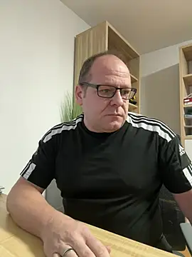 Snapshot of coupleLatinaLovers chatting on 12-27-24, 05:42 coupleLatinaLovers online show from 12-27-24, 05:42