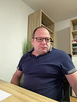 Snapshot of coupleLatinaLovers chatting on 12-30-24, 05:58 coupleLatinaLovers online show from 12-30-24, 05:58