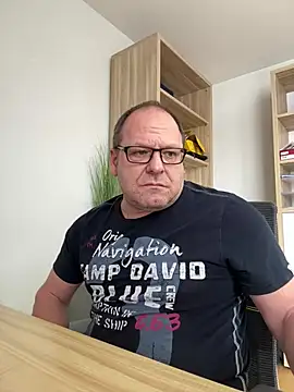 Snapshot of coupleLatinaLovers chatting on 12-31-24, 11:09 coupleLatinaLovers online show from 12-31-24, 11:09