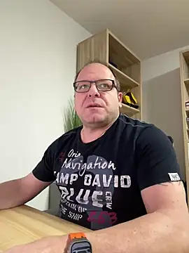 Snapshot of coupleLatinaLovers chatting on 01-02-25, 06:07 coupleLatinaLovers online show from 01-02-25, 06:07