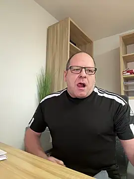 Snapshot of coupleLatinaLovers chatting on 01-09-25, 10:41 coupleLatinaLovers online show from 01-09-25, 10:41