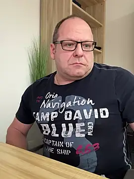 Snapshot of coupleLatinaLovers chatting on 01-16-25, 12:31 coupleLatinaLovers online show from 01-16-25, 12:31