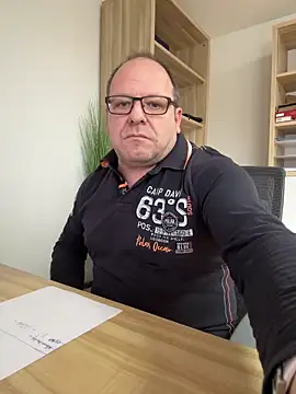 Snapshot of coupleLatinaLovers chatting on 01-17-25, 11:06 coupleLatinaLovers online show from 01-17-25, 11:06