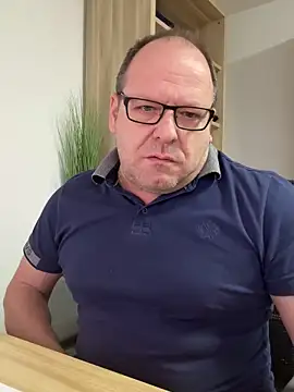 Snapshot of coupleLatinaLovers chatting on 01-21-25, 07:37 coupleLatinaLovers online show from 01-21-25, 07:37