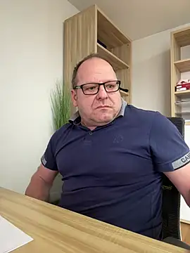 Snapshot of coupleLatinaLovers chatting on 01-21-25, 10:41 coupleLatinaLovers online show from 01-21-25, 10:41