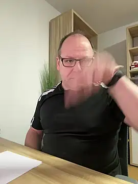 Snapshot of coupleLatinaLovers chatting on 01-24-25, 05:42 coupleLatinaLovers online show from 01-24-25, 05:42