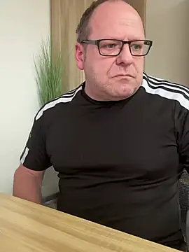 Snapshot of coupleLatinaLovers chatting on 01-30-25, 12:59 coupleLatinaLovers online show from 01-30-25, 12:59