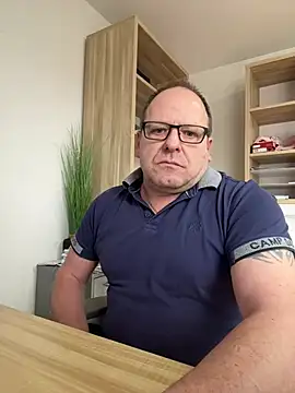 Snapshot of coupleLatinaLovers chatting on 02-07-25, 11:01 coupleLatinaLovers online show from 02-07-25, 11:01