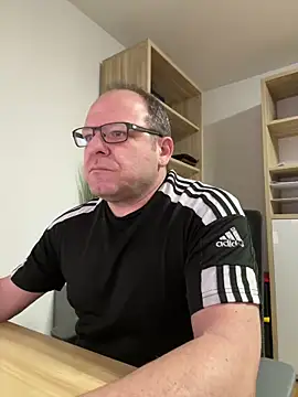 Snapshot of coupleLatinaLovers chatting on 02-10-25, 06:09 coupleLatinaLovers online show from 02-10-25, 06:09