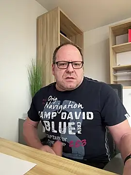 Snapshot of coupleLatinaLovers chatting on 02-11-25, 10:48 coupleLatinaLovers online show from 02-11-25, 10:48