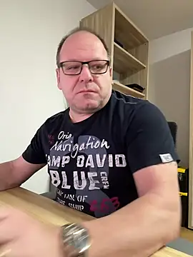 Snapshot of coupleLatinaLovers chatting on 02-17-25, 05:58 coupleLatinaLovers online show from 02-17-25, 05:58