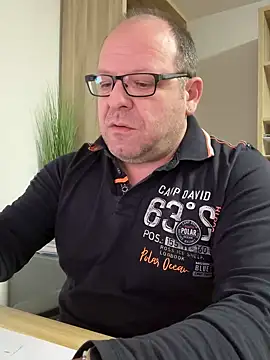 Snapshot of coupleLatinaLovers chatting on 02-19-25, 06:11 coupleLatinaLovers online show from 02-19-25, 06:11