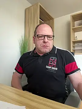 Snapshot of coupleLatinaLovers chatting on 03-11-25, 11:55 coupleLatinaLovers online show from 03-11-25, 11:55