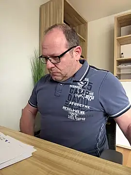 Snapshot of coupleLatinaLovers chatting on 03-14-25, 10:18 coupleLatinaLovers online show from 03-14-25, 10:18