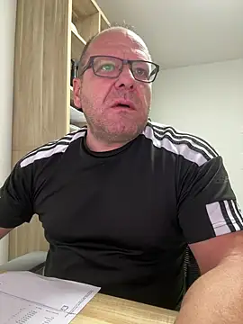 Snapshot of coupleLatinaLovers chatting on 10-01-25, 04:51 coupleLatinaLovers online show from 10-01-25, 04:51