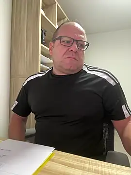 Snapshot of coupleLatinaLovers chatting on 10-09-25, 04:54 coupleLatinaLovers online show from 10-09-25, 04:54