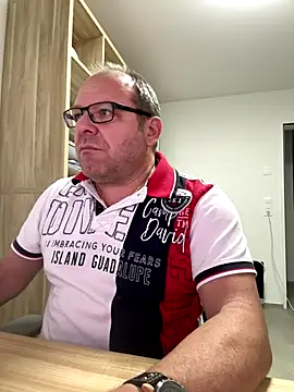 Snapshot of coupleLatinaLovers chatting on 12-03-25, 06:10 coupleLatinaLovers online show from 12-03-25, 06:10