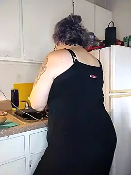 GraceHenderson online show from 12-17-24, 10:54